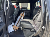 GVWR: 6 350 KG (14 000 LBS),189-LITRE (50-GALLON) FUEL TANK,POWER SUNROOF,INSTRUMENT CLUSTER,MAX TOW... (image 9)