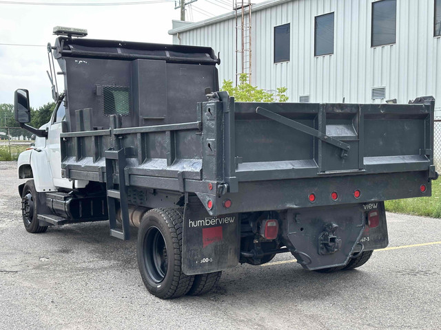 2003 GMC C6500 Topkick in Cars & Trucks in Markham / York Region - Image 3