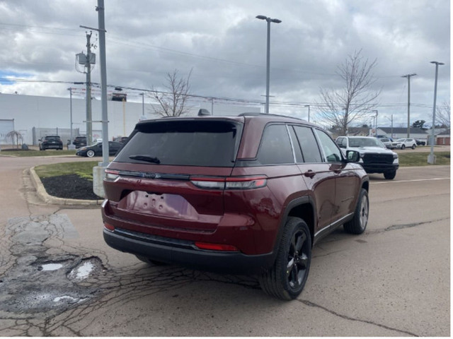 2025 Jeep Grand Cherokee Altitude 4x4 in Cars & Trucks in Moncton - Image 3