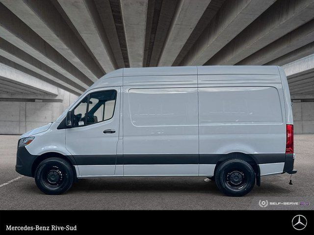 2025 Mercedes-Benz Sprinter 2500 144 Wheelbase Standard Roof RWD in Cars & Trucks in Longueuil / South Shore - Image 2