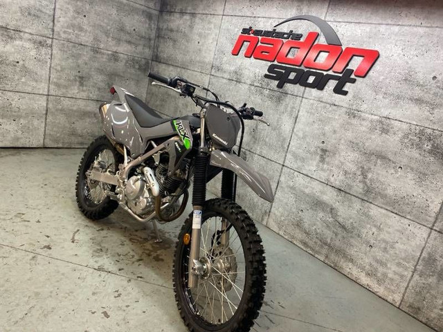 2024 KAWASAKI KLX230R S (promo 200.0 inclus) in Dirt Bikes & Motocross in Laval / North Shore - Image 2