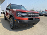 CLEAN CARFAX ONE OWNER, Heated Front Seats, Back up Camera, NAVIGATION, Leather Wrapped Steering Whe... (image 5)