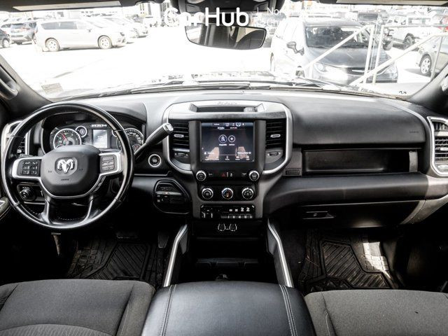 2022 RAM 3500 Big Horn Crew Cab 8' Box Dually 4WD Big Horn in Cars & Trucks in City of Toronto - Image 3