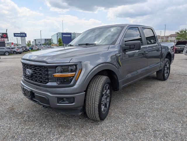2024 Ford F-150 STX 4x4 CREW CAB | NAV | BLIND SPOT | CAMERA in Cars & Trucks in London - Image 2
