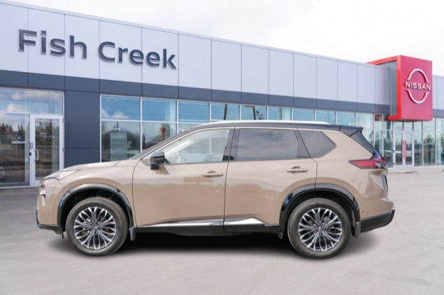 2025 Nissan Rogue Platinum | Nissan Ex-Demo | One Owner | No in Cars & Trucks in Calgary - Image 3