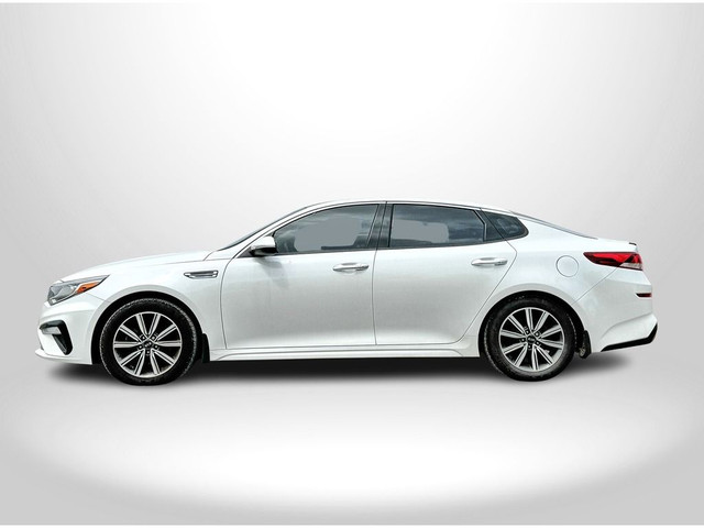 2020 Kia Optima EX+ | Panoramic Sunroof | Blindspot Alert in Cars & Trucks in St. Catharines - Image 3