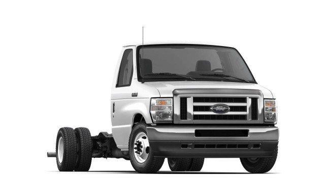 2024 Ford E-Series Cutaway Base in Cars & Trucks in Edmonton - Image 4