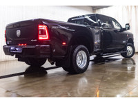 **ONE OWNER - ACCIDENT FREE** ORIGINAL FACTORY PRICE $110,555 74,711 KM This 2023 Ram 3500 4x4 Crew... (image 6)