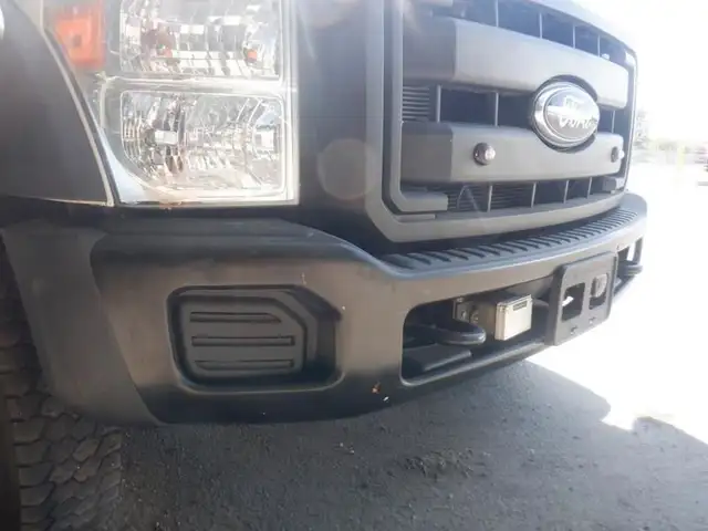 2012 ford F-550 Cube Van Crew Cab Dually 4WD in Heavy Trucks in Richmond - Image 12