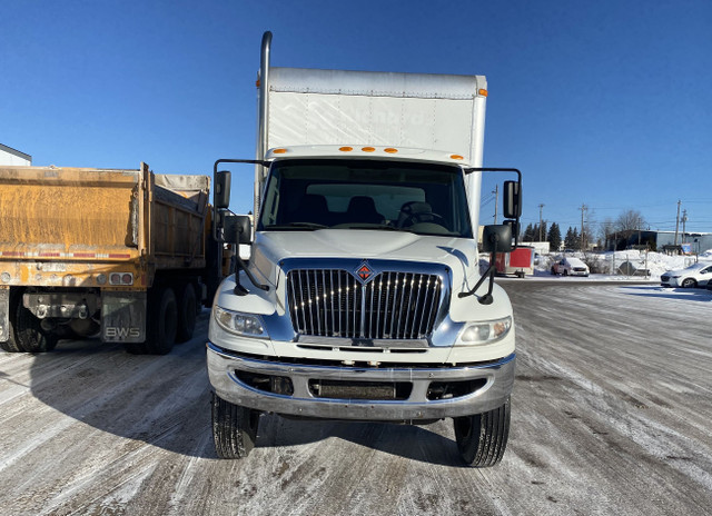 2018 International 4300 26 Box w/Lift Gate in Heavy Trucks in Moncton - Image 3