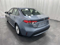 Découvrez la Toyota Corolla LE Améliorée 2022, une berline qui allie élégance, performance et techno... (image 4)
