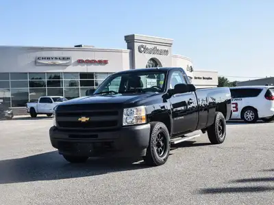 Engine: 8 Cylinder Engine 4.8L/293CI L/100Km City: 15.9 L/100Km Hwy: 11.2 Safety Equipment Brakes, a...
