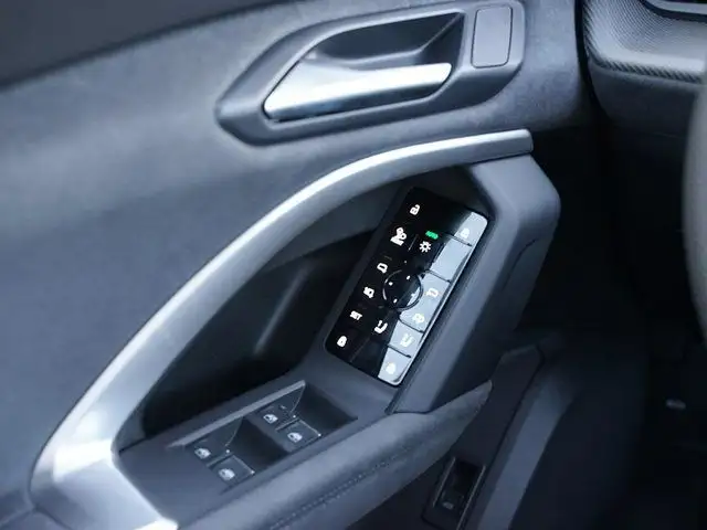 2025 Audi SQ5 Sportback Progressiv dans Autos et camions dans Région de Windsor - Image 22