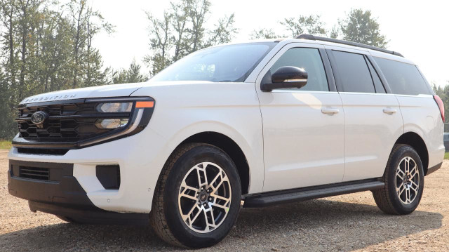 2025 Ford Expedition Active in Cars & Trucks in Edmonton - Image 2