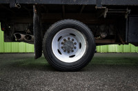 Air Conditioning, Power Windows, Power Doors, All Wheel Drive! 6 LOCATIONS KINGSTON - (613) 384-5638... (image 5)