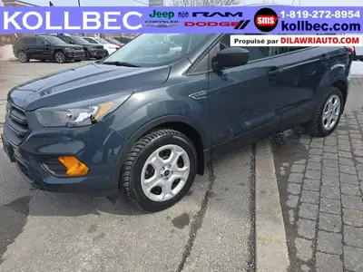 This Ford Escape delivers a Regular Unleaded I-4 2.5 L/152 engine powering this Automatic transmissi...