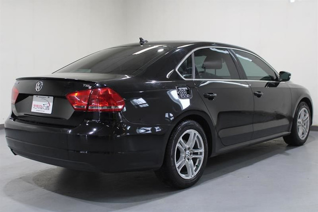 2014 Volkswagen Passat Comfortline 1.8T 6sp at Tip in Cars & Trucks in Cambridge - Image 3