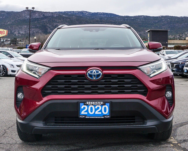 2020 Toyota RAV4 Hybrid XLE Sunroof | Power Liftgate | Heated... in Cars & Trucks in Penticton - Image 2