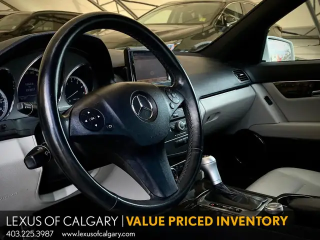 2010 Mercedes-Benz C-Class in Cars & Trucks in Calgary - Image 9