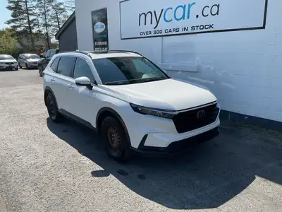 Contact us if you have any questions at 613-317-1941 LOW MILEAGE!!! SUNROOF. HEATED SEATS. BACKUP CA...