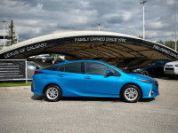 Stock#: 251275AThe 2020 Toyota Prius Prime Base 5dr hatchback Canada is a highly efficient and techn... (image 1)