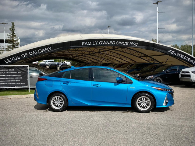 2020 Toyota Prius Prime in Cars & Trucks in Calgary - Image 2