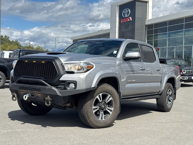 2017 Toyota Tacoma TRD Sport BLUETOOTH / REAR CAMERA / MANUAL /  in Cars & Trucks in Cranbrook