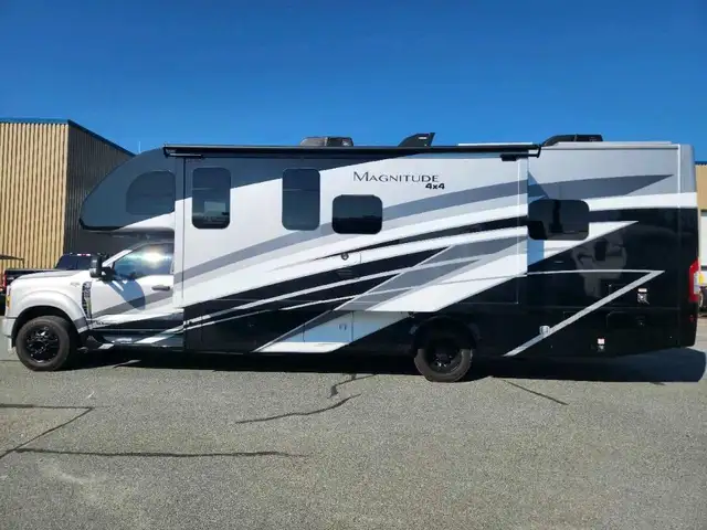 2025 Thor Magnitude XG32 Diesel 4x4 in RVs & Motorhomes in Thetford Mines - Image 11