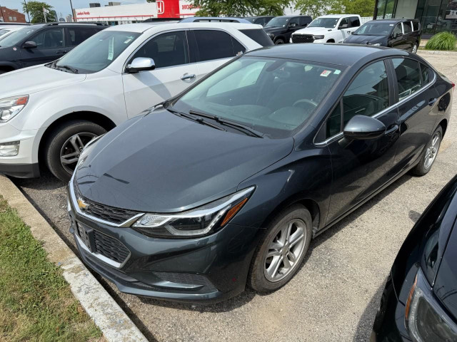 2018 Chevrolet Cruze LT Auto VERY FUEL EFFICEINT | GREAT SERV... in Cars & Trucks in London