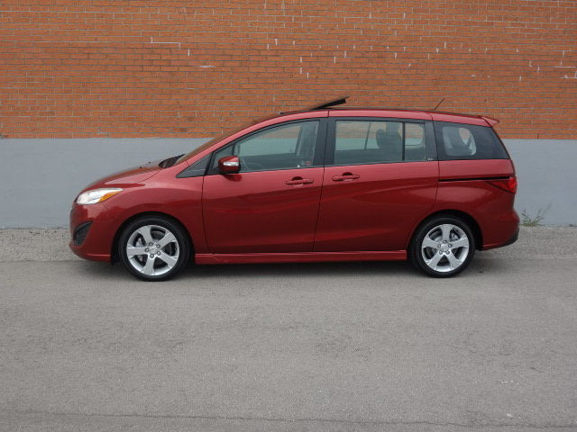  2014 Mazda Mazda5 GT in Cars & Trucks in Oakville / Halton Region - Image 2