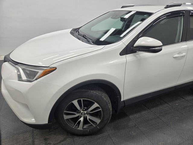 2018 Toyota RAV4 LE AWD, SIEGES CHAUFFANTS, MAGS, DEMAREUR in Cars & Trucks in Longueuil / South Shore - Image 3