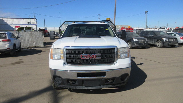 2011 GMC 3500 HD REG CAB 11 FT TILT DECK in Cars & Trucks in Edmonton - Image 3