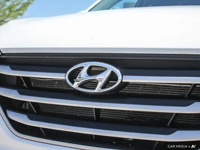 2017 Hyundai Tucson SE | Bluetooth | Heated Seats | AWD | XM dans Autos et camions dans London - Image 13