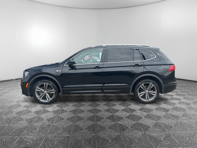 2021 Volkswagen Tiguan Highline R-LINE 4MOTION in Cars & Trucks in Medicine Hat - Image 2