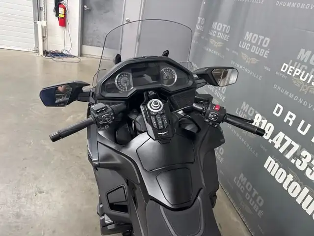 2022 Honda GL1800 Goldwing Tour DCT in Sport Touring in Drummondville - Image 12
