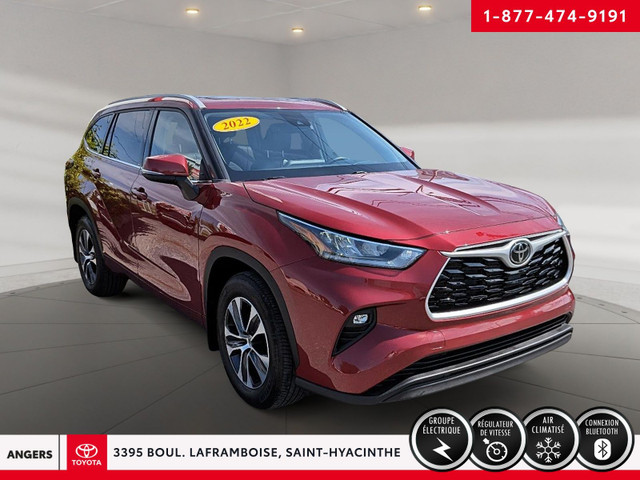 2022 Toyota Highlander in Cars & Trucks in Saint-Hyacinthe - Image 3