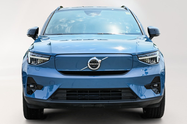 2023 Volvo XC40 in Cars & Trucks in City of Montréal - Image 2