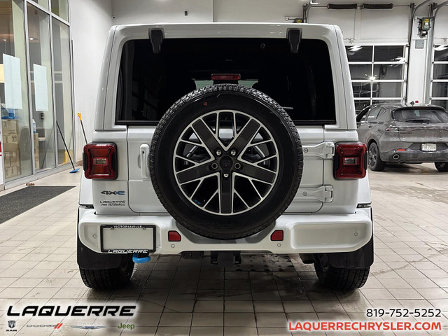 Jeep Wrangler 4xe High Altitude 4 portes 4x4 2023 à vendre in Cars & Trucks in Victoriaville - Image 3