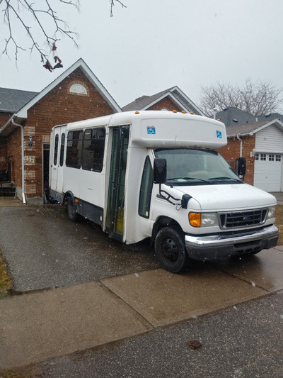 2007 Ford E 350 Cutaway