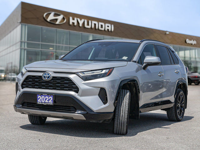 2022 Toyota RAV4 Hybrid SE AWD | Sunroof | Heated Steering in Cars & Trucks in Guelph - Image 3