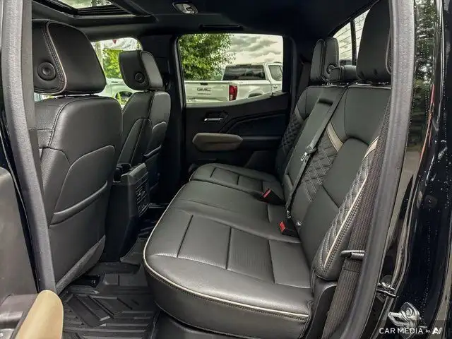 2025 GMC Canyon Denali in Cars & Trucks in Cowichan Valley / Duncan - Image 31