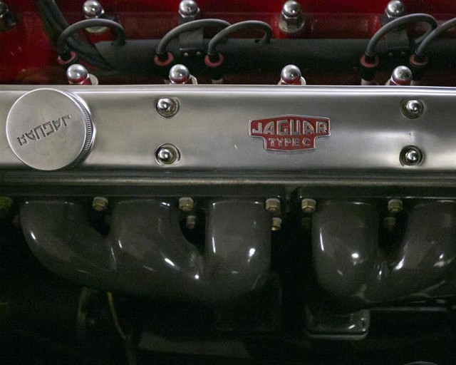 1955 Jaguar Unlisted Item  in Cars & Trucks in City of Montréal - Image 3