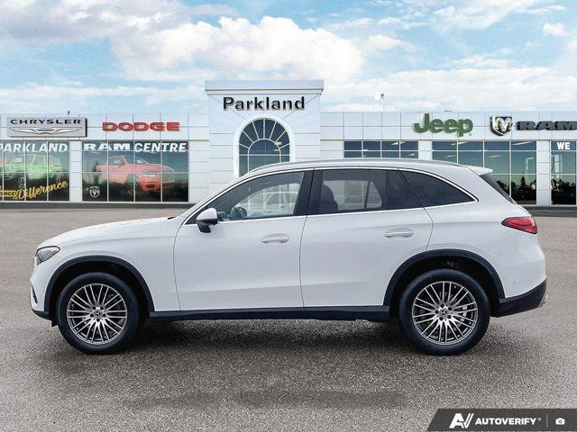 2024 Mercedes-Benz GLC GLC 300 AWD Sunroof Nav Heated Leather in Cars & Trucks in St. Albert - Image 2