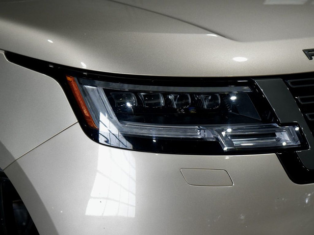 2023 Land Rover Range Rover Autobiography LWB/ANTI THEFT/HUD/PAN in Cars & Trucks in Mississauga / Peel Region - Image 4