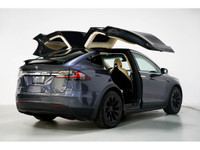 The 2016 Tesla Model X 75D is a Local Ontario Vehicle with Clean Carfax report. It's an all-electric... (image 3)