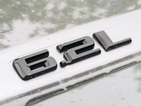 The 2021 Chevrolet Silverado 1500 LT Trail Boss is a rugged, performance-ready pickup designed for d... (image 8)