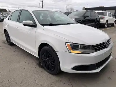 4MKAUTO 514 865 4438 2011 Volkswagen Jetta SE FWD, 5 Cyl. 2.5L Automatique, 185,078 km certifié elle...