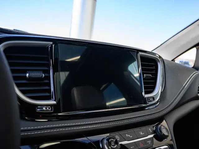 2025 Chrysler Pacifica Select in Cars & Trucks in Barrie - Image 30