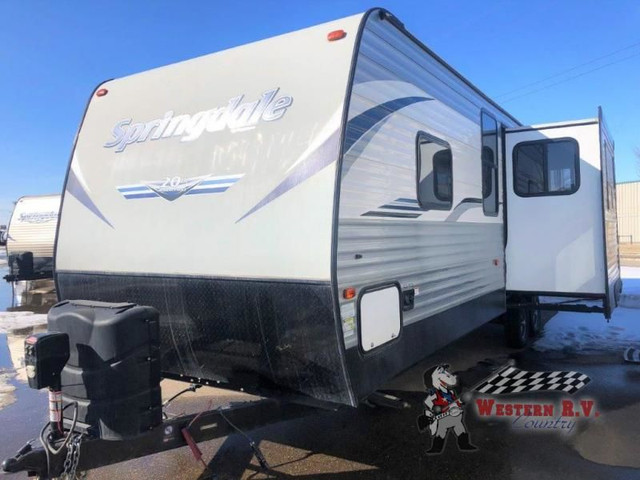2019 Keystone RV Springdale 275BHWE in Travel Trailers & Campers in Fort McMurray - Image 4