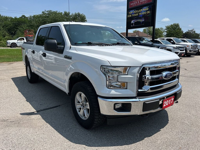  2017 Ford F-150 XLT, CLEAN CARFAX, 4WD, BACKUP CAMERA! in Cars & Trucks in London - Image 4